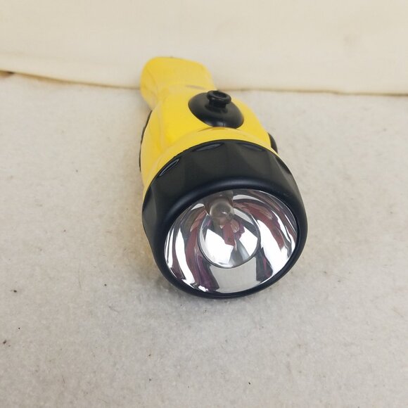 Flashllight Emergency Multifunctional Crank charge Radio Flashing Dynamo - Picture 6 of 10